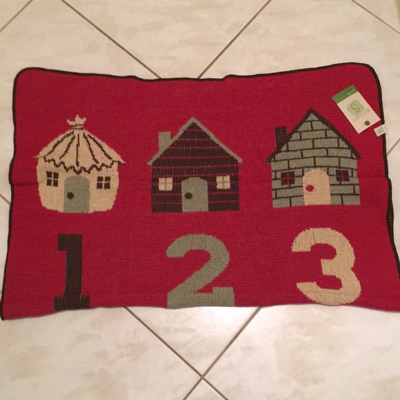 3 Pigs Throw Jr from Green3Apparel -NWT - Picture 3 of 6